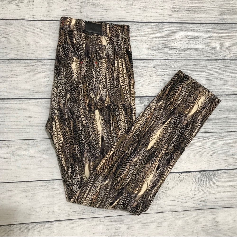 BDG Animal High Rise Cigarette Ankle Jean (392)
